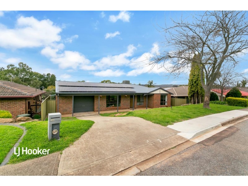 8 Taranaki Court, Greenwith SA 5125