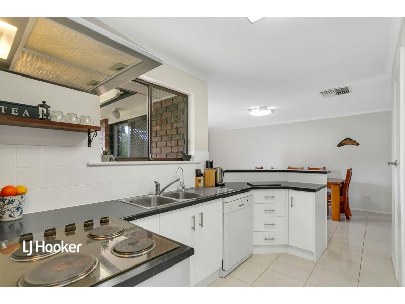 8 Taranaki Court, Greenwith SA 5125