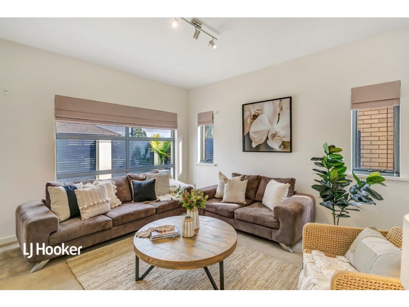 18 Stony Way, Mawson Lakes SA 5095