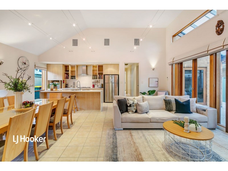 18 Stony Way, Mawson Lakes SA 5095