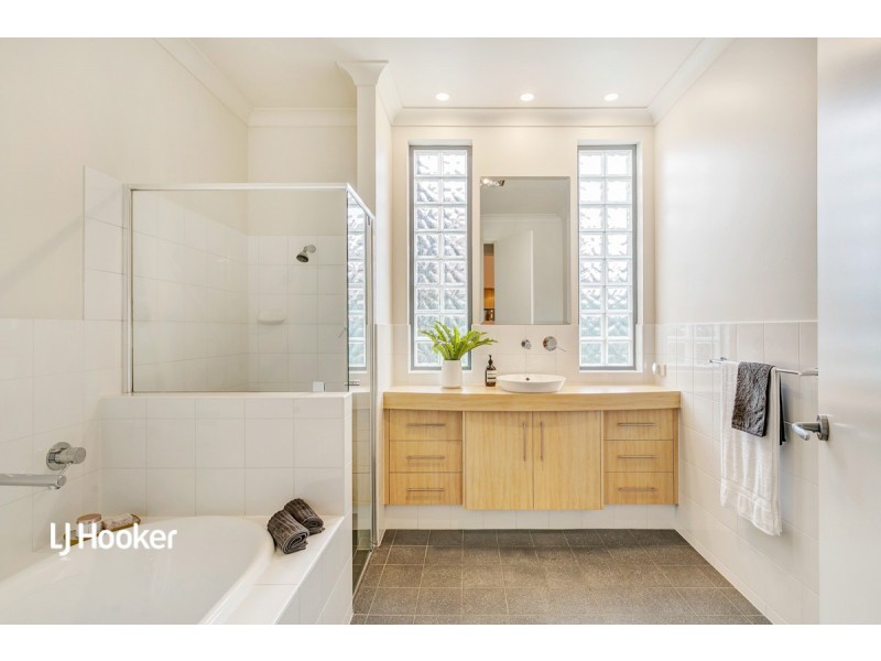 18 Stony Way, Mawson Lakes SA 5095