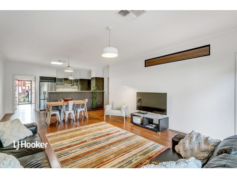 18 Mackenzie Circuit, Mawson Lakes SA 5095