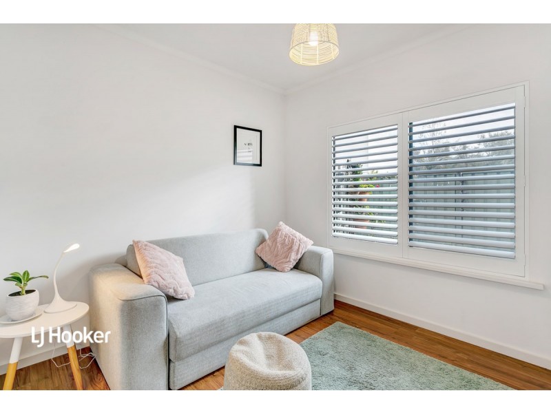 18 Mackenzie Circuit, Mawson Lakes SA 5095