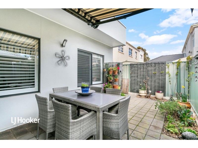 18 Mackenzie Circuit, Mawson Lakes SA 5095