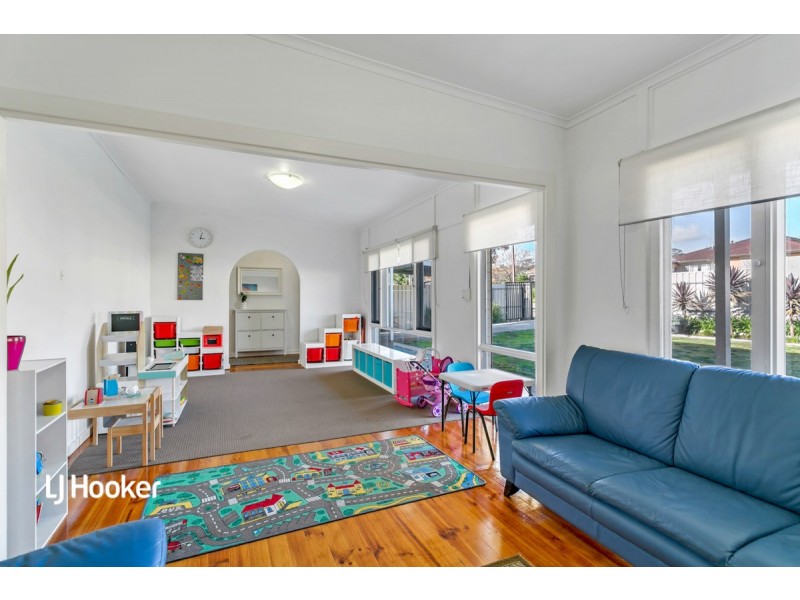 9 Valda Road, Para Hills SA 5096