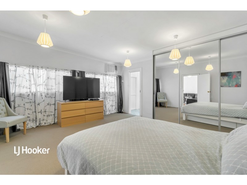 9 Valda Road, Para Hills SA 5096