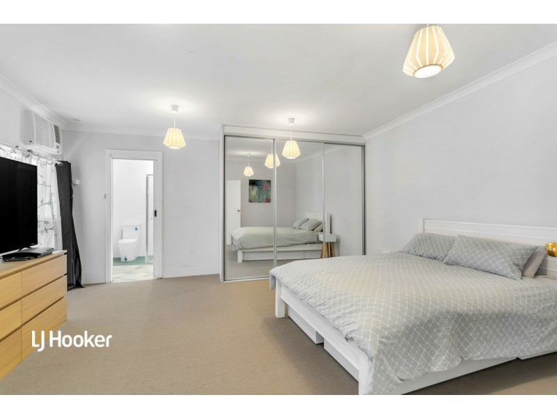 9 Valda Road, Para Hills SA 5096