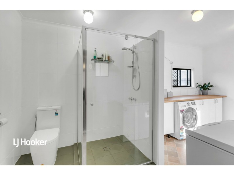 9 Valda Road, Para Hills SA 5096