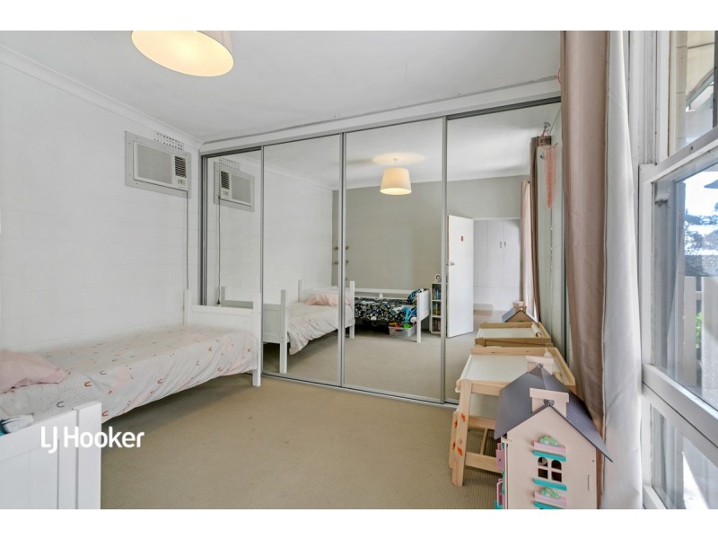 9 Valda Road, Para Hills SA 5096