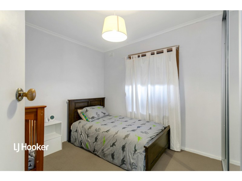 9 Valda Road, Para Hills SA 5096