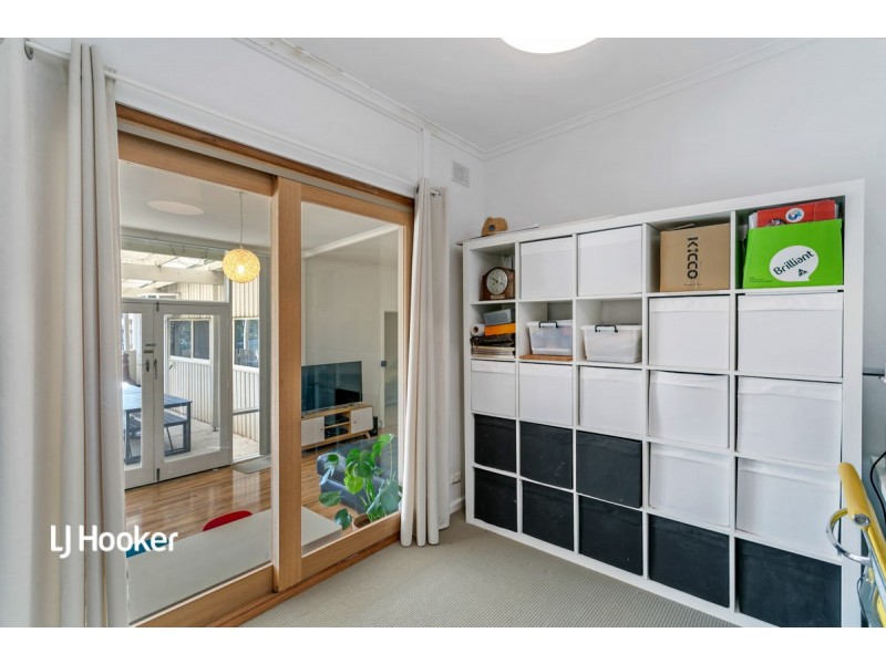 9 Valda Road, Para Hills SA 5096