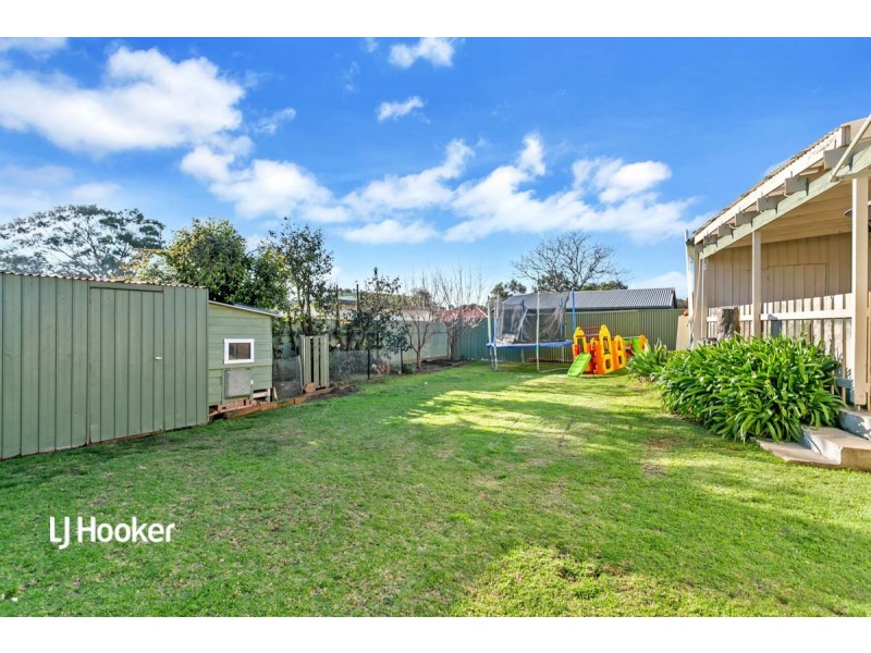 9 Valda Road, Para Hills SA 5096