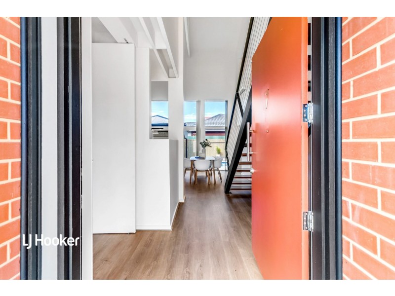 7 Merino Lane, Mawson Lakes SA 5095