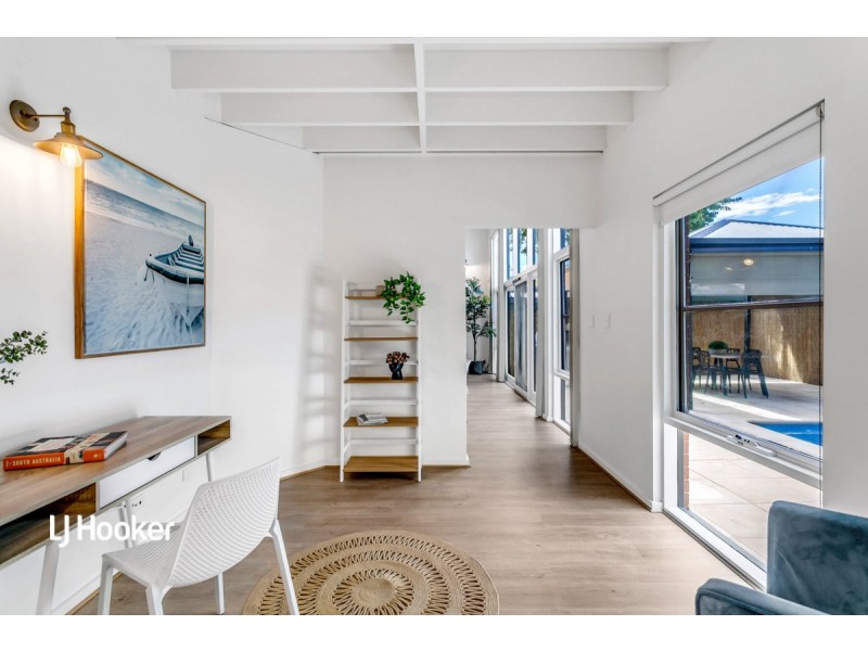 7 Merino Lane, Mawson Lakes SA 5095