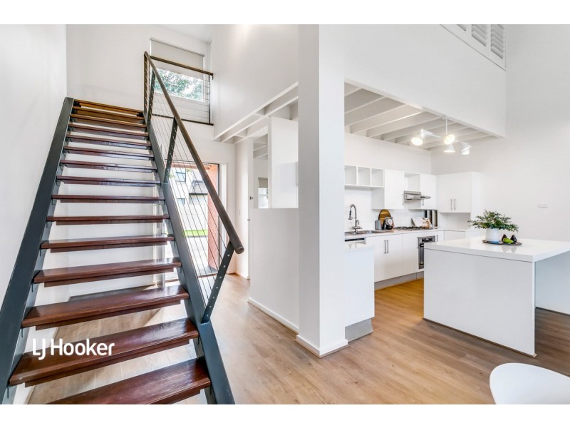 7 Merino Lane, Mawson Lakes SA 5095