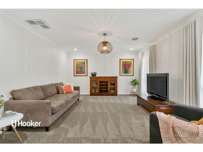 32 Petworth Parade, Greenwith SA 5125