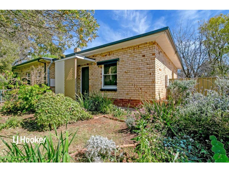 24 Knowles Road, Elizabeth Vale SA 5112