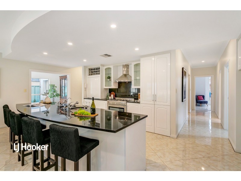 32 Maple Circuit, Mawson Lakes SA 5095