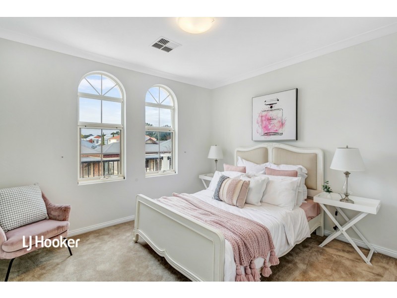 32 Maple Circuit, Mawson Lakes SA 5095