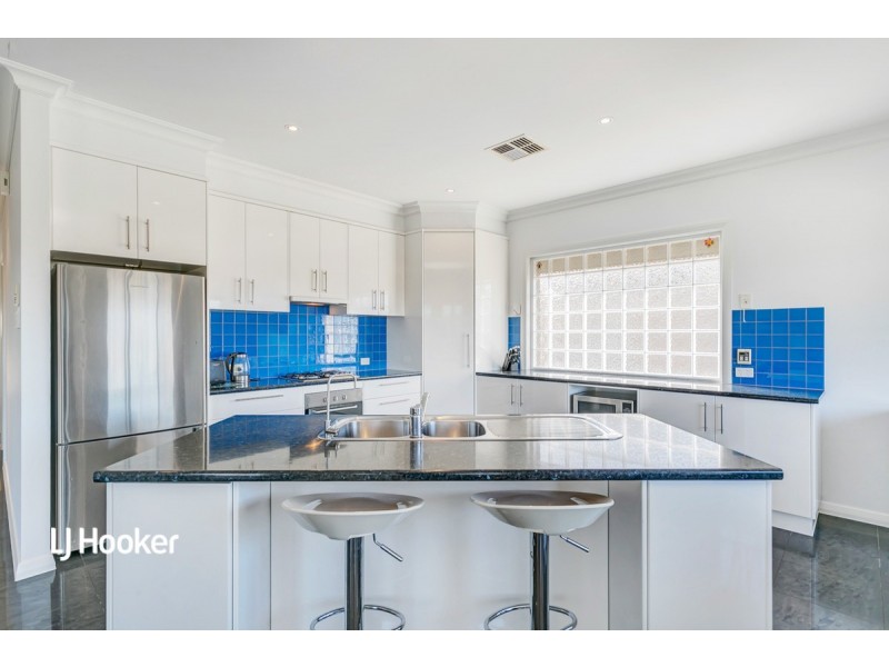 27 Reordan Drive, Greenwith SA 5125