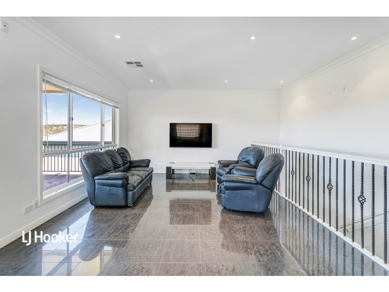 27 Reordan Drive, Greenwith SA 5125