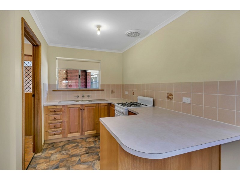 2/20 Whinnen Street, St Agnes SA 5097