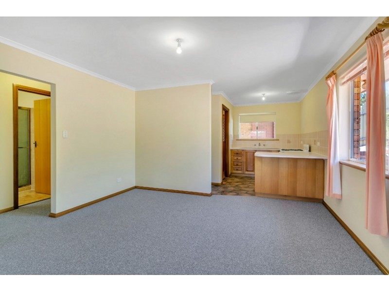 2/20 Whinnen Street, St Agnes SA 5097