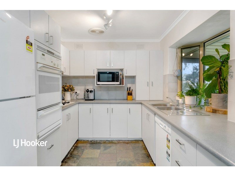 8 Mistletoe Terrace, Tea Tree Gully SA 5091