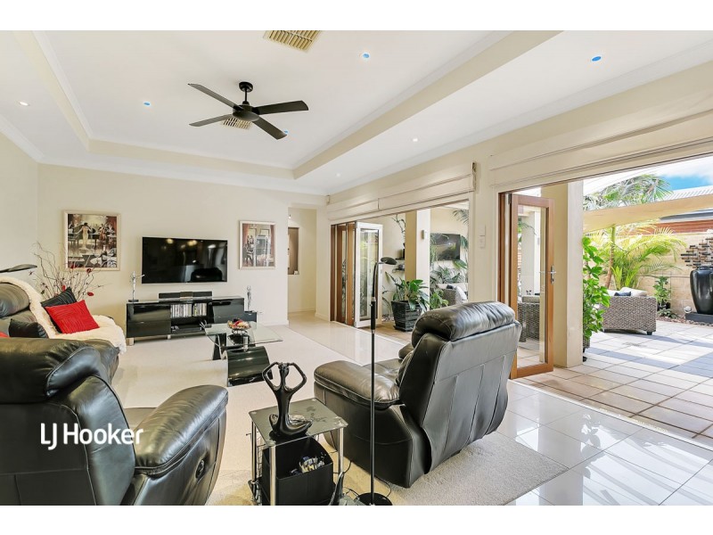 9 Spencer Court, Mawson Lakes SA 5095