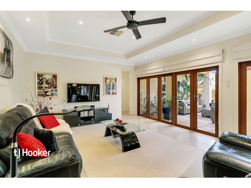 9 Spencer Court, Mawson Lakes SA 5095