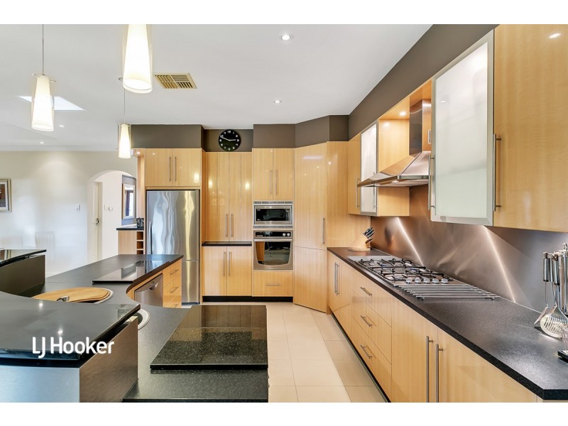 9 Spencer Court, Mawson Lakes SA 5095