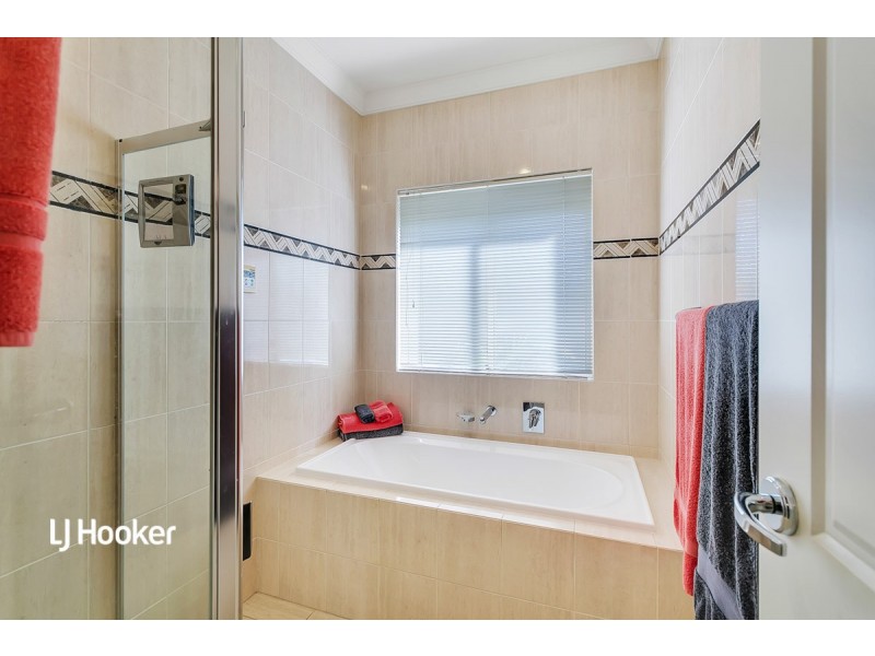 9 Spencer Court, Mawson Lakes SA 5095