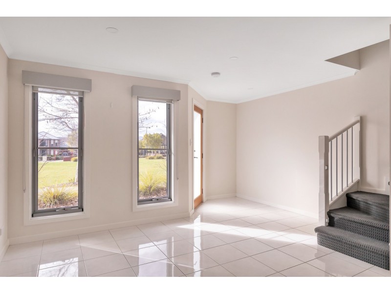 9/16 Swinden Crescent, Blakeview SA 5114