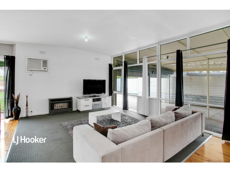 3 Robert Court, Para Hills SA 5096