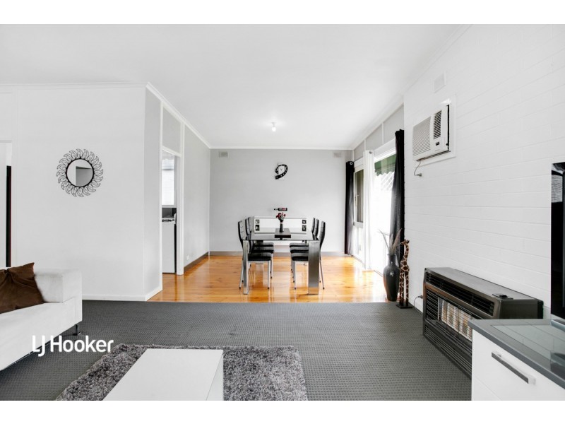 3 Robert Court, Para Hills SA 5096