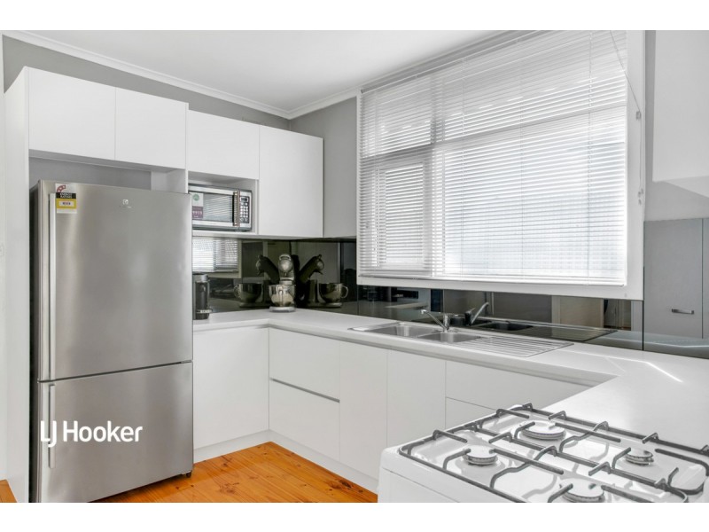 3 Robert Court, Para Hills SA 5096