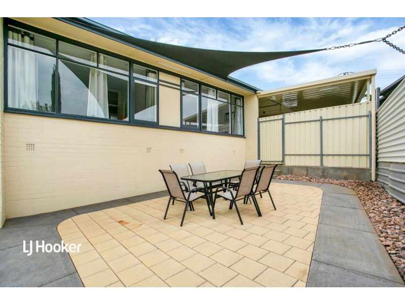 3 Robert Court, Para Hills SA 5096
