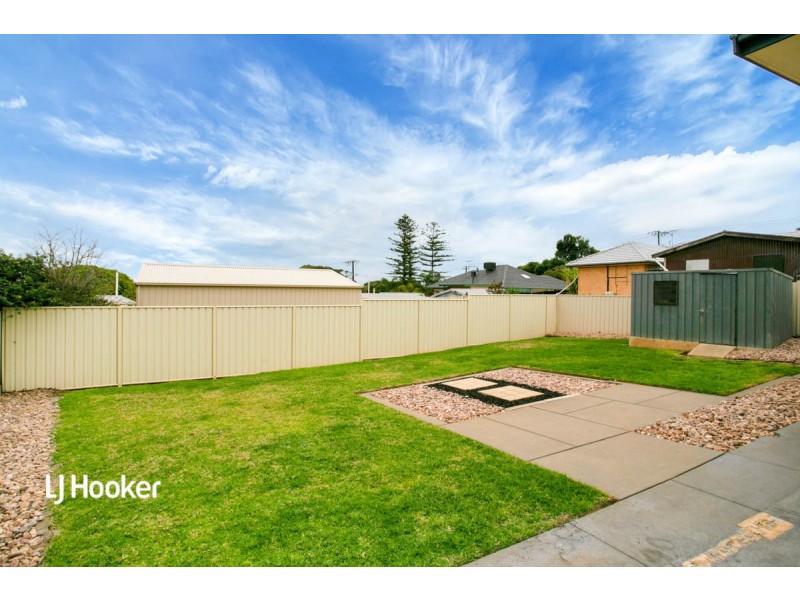 3 Robert Court, Para Hills SA 5096