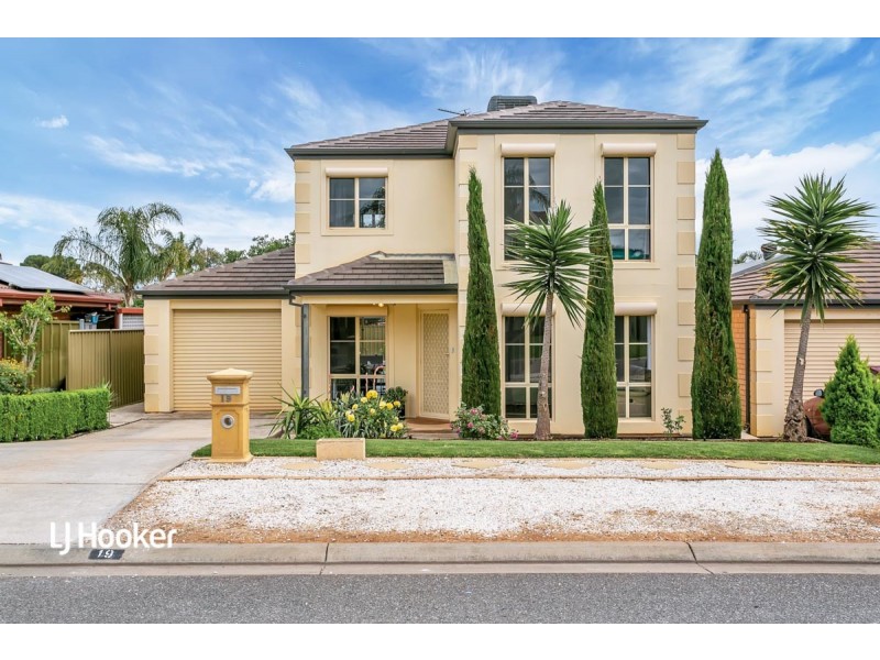 19 Rochester Drive, Salisbury Heights SA 5109