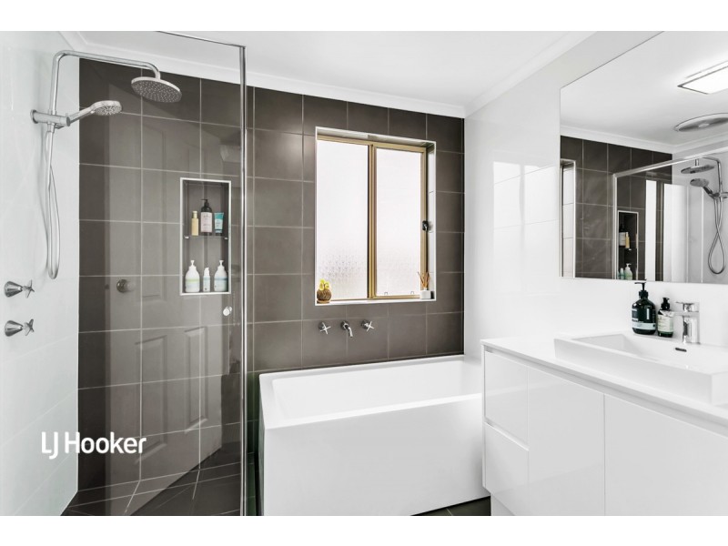 19 Rochester Drive, Salisbury Heights SA 5109