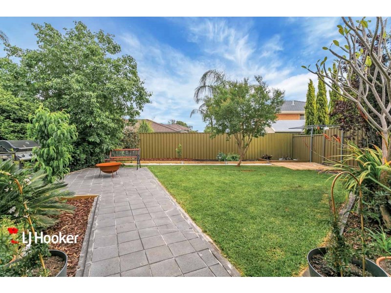 19 Rochester Drive, Salisbury Heights SA 5109