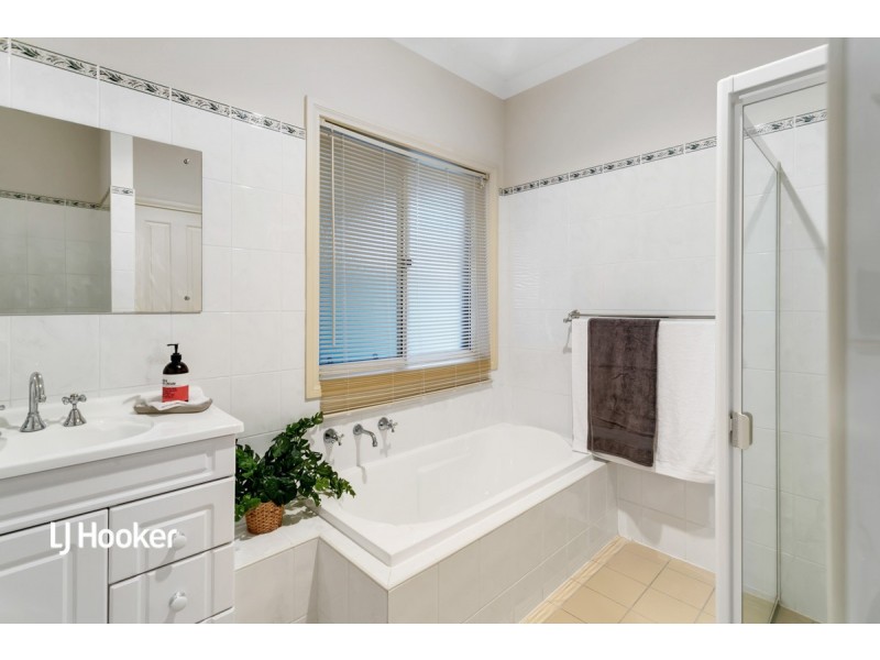 127 Sanctuary Drive, Mawson Lakes SA 5095