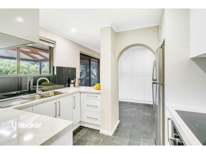 61 Flinders Drive, Valley View SA 5093