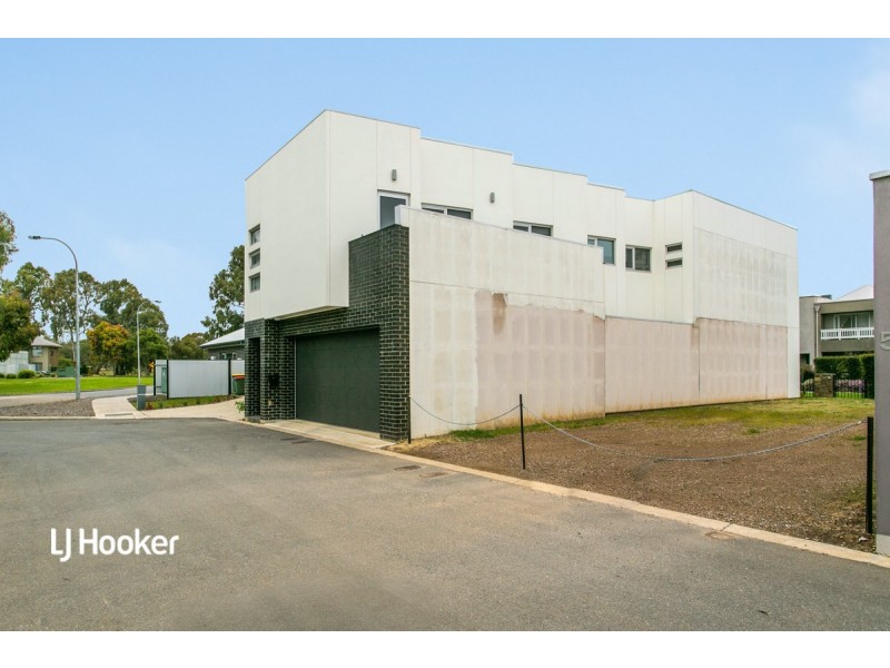 4 Morphett Place, Mawson Lakes SA 5095