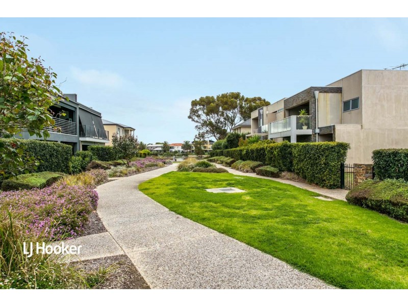 4 Morphett Place, Mawson Lakes SA 5095