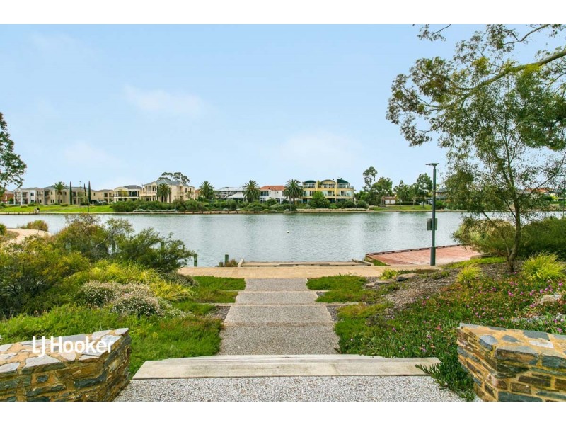 4 Morphett Place, Mawson Lakes SA 5095