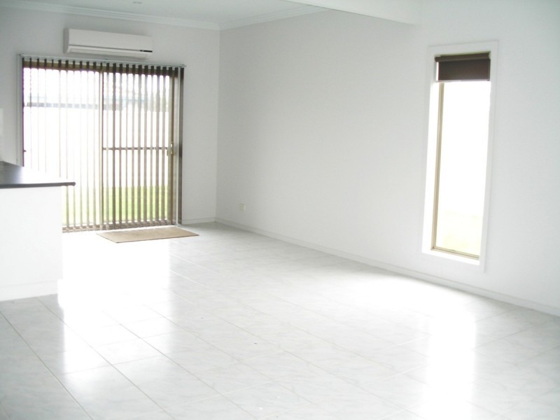 8/5-7 Rosette Avenue, Para Hills West SA 5096