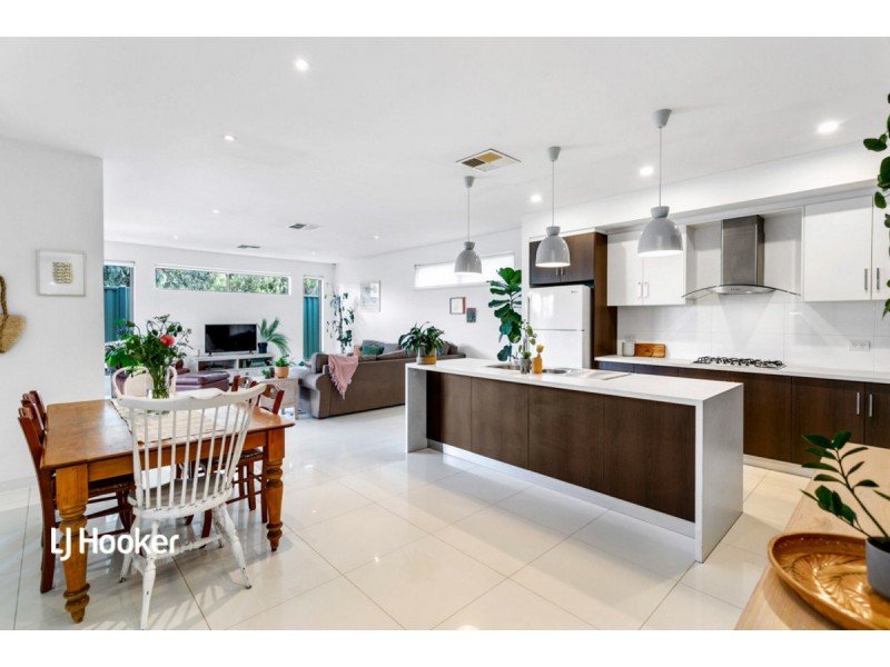 28 Mackenzie Circuit, Mawson Lakes SA 5095