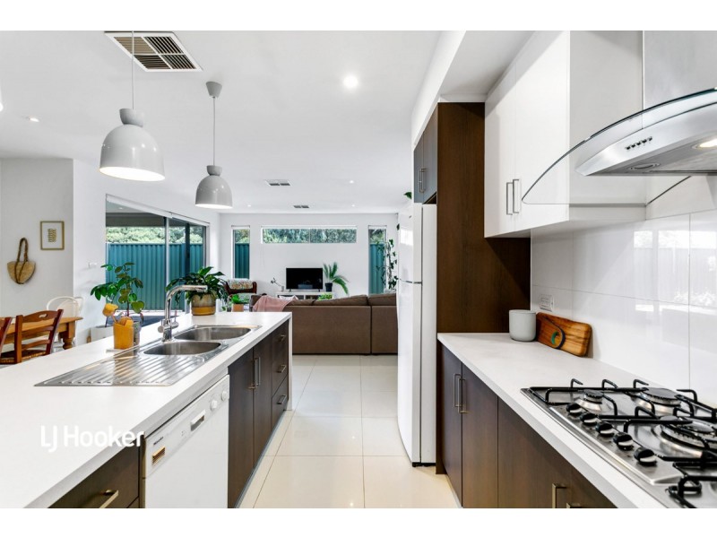 28 Mackenzie Circuit, Mawson Lakes SA 5095