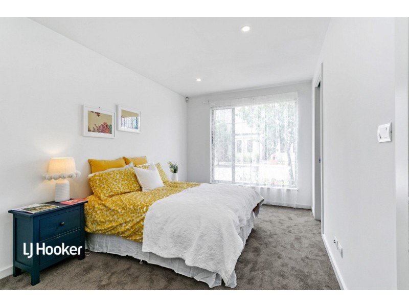 28 Mackenzie Circuit, Mawson Lakes SA 5095